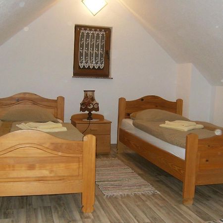 Hotel House Drakulic Korenica Habitación foto