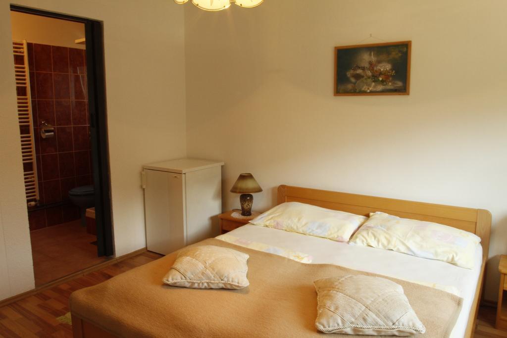 Hotel House Drakulic Korenica Exterior foto